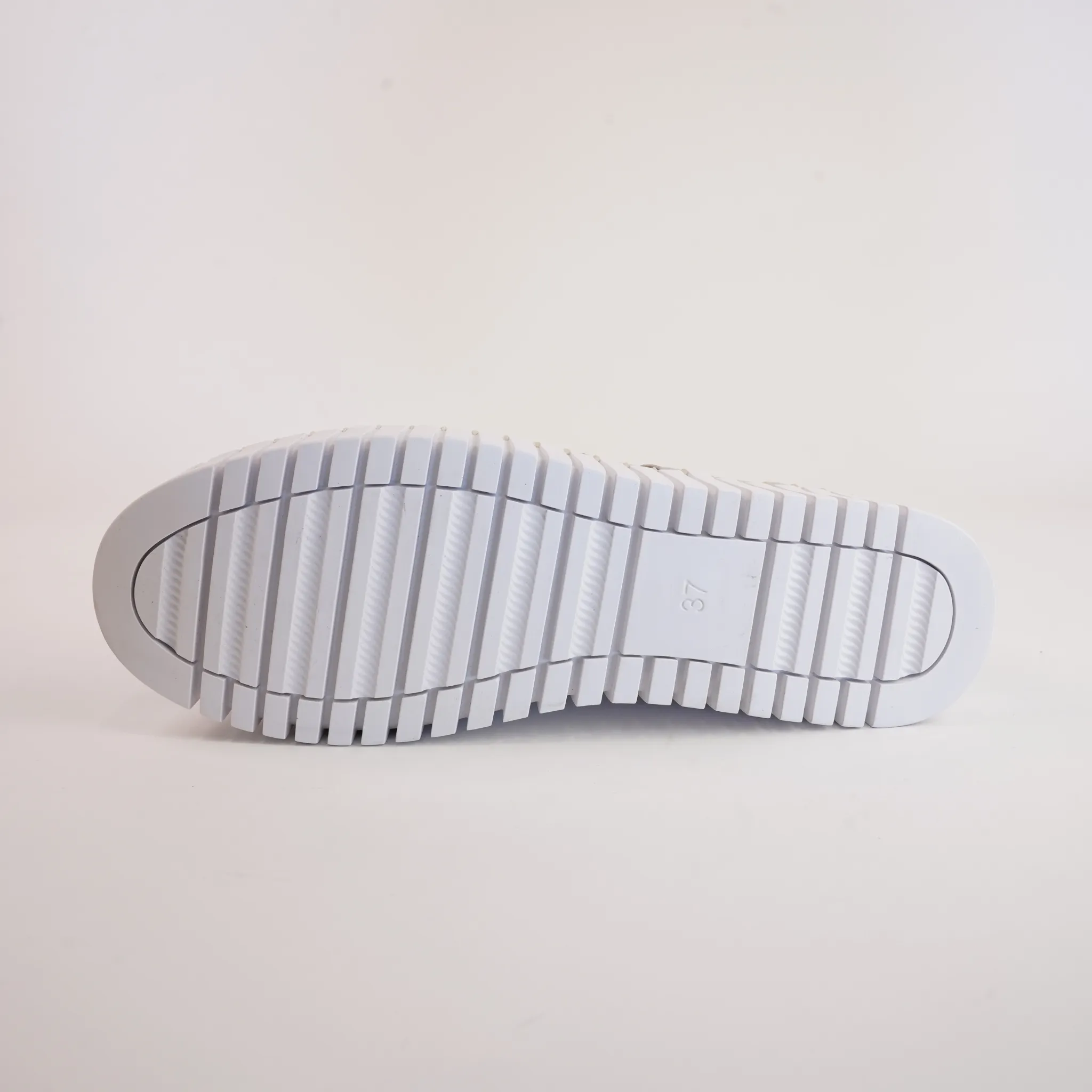 Brodies Almond Leather Sneakers