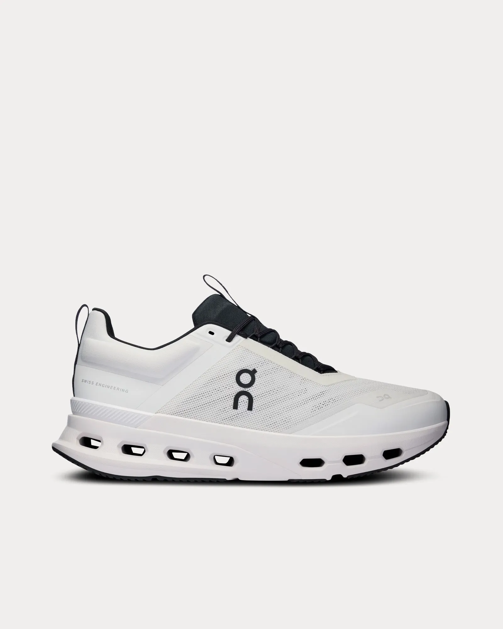 Cloudnova X White / Black Running Shoes
