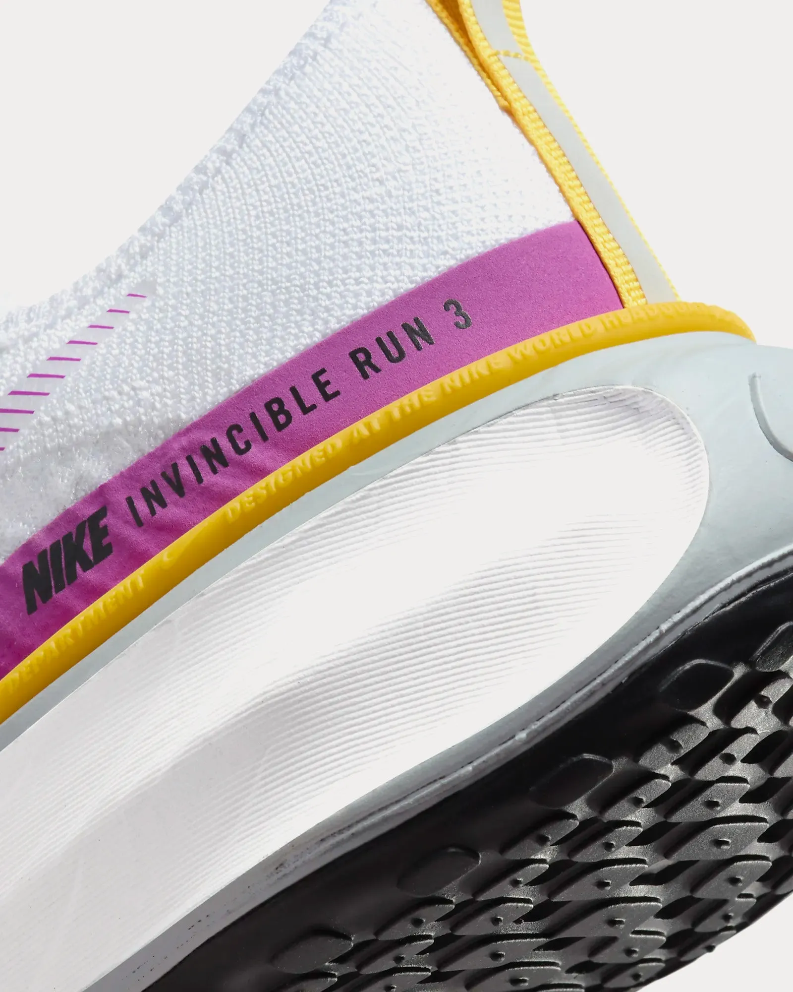 Invincible 3 White / Vivid Sulphur / Pure Platinum / Vivid Purple Running Shoes
