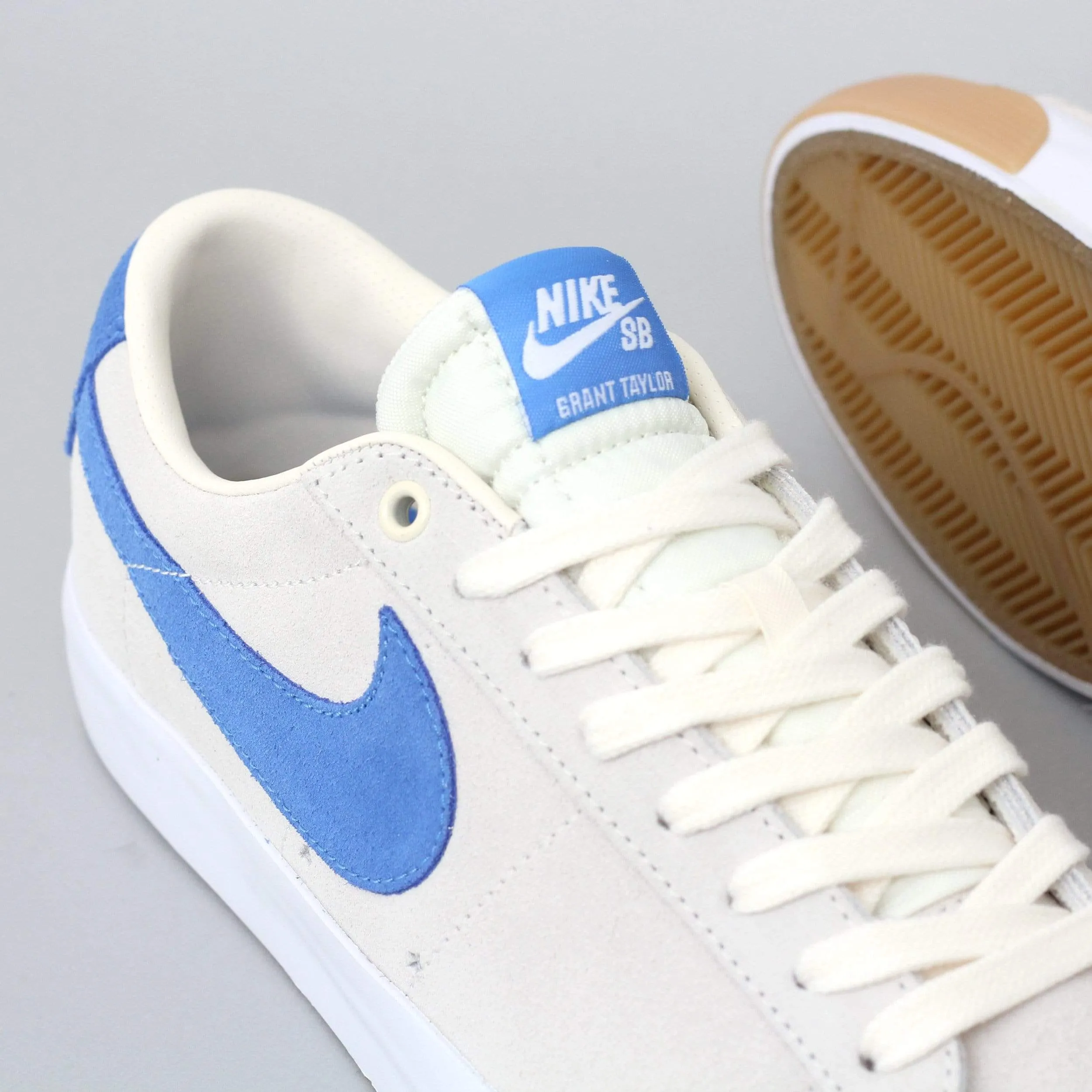 Nike SB Blazer Low GT Shoes Pale Ivory / Pacific Blue - White