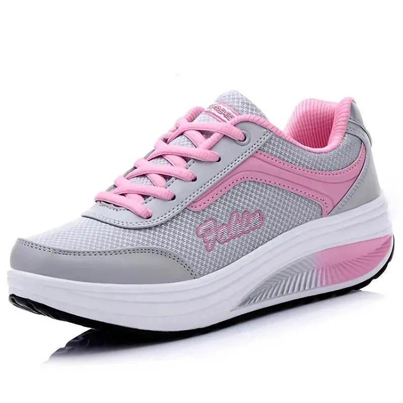 Stylish Women's Sneakers: Fashionable Vulcanized Shoes for Women, High-Quality Flats with Walking Platform - Available in Plus Sizes