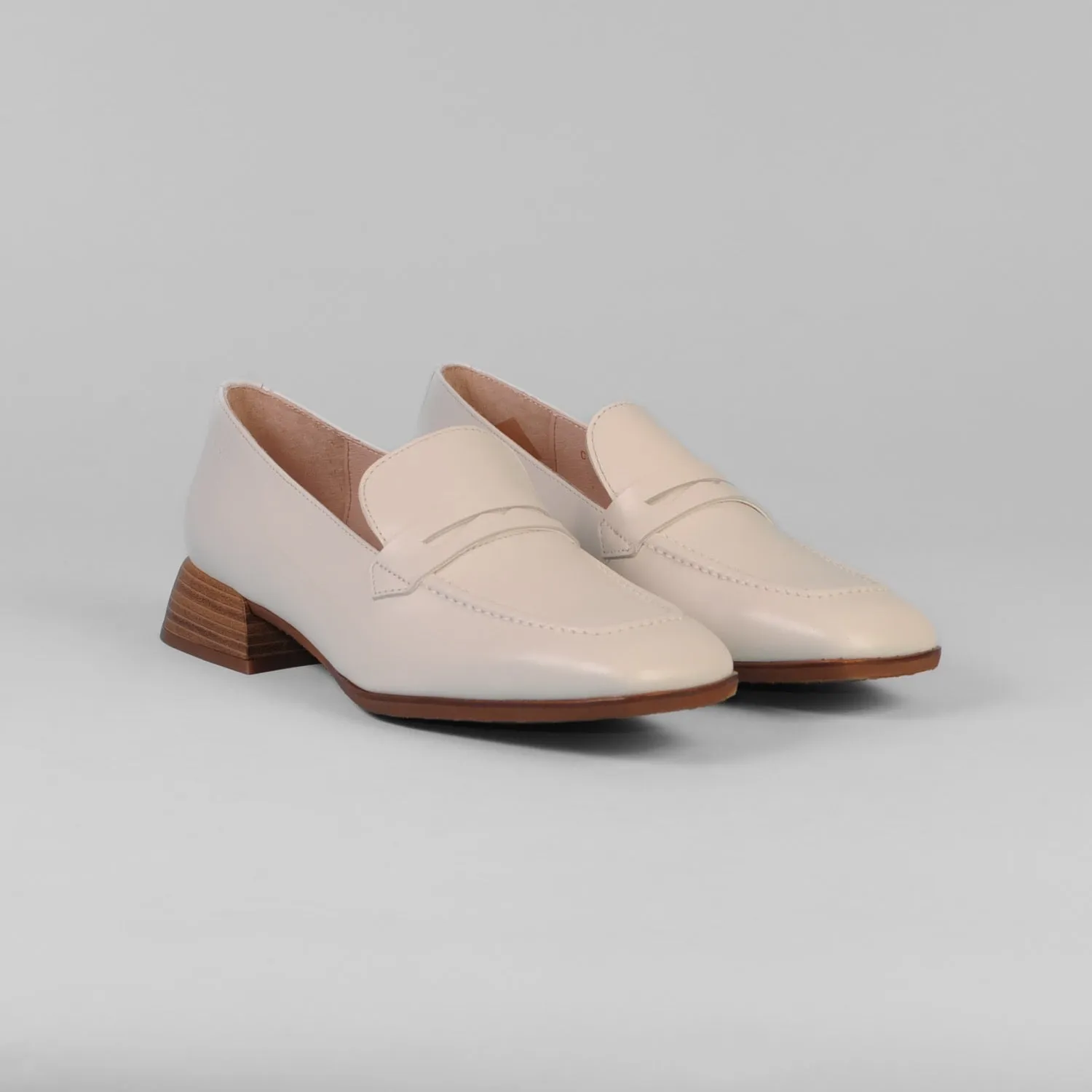 Wonders - C-7122 Ivory Loafer